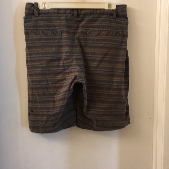 Lululemon - Picture 4 of 5